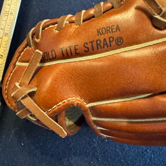 Wilson Classic Brown Leather Ron Guidry A2635 Baseball Glove. 010186 - Picture 4 of 9